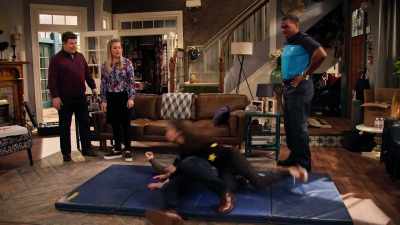 [Molly] Whoa!
[thumps] - No Good Nick