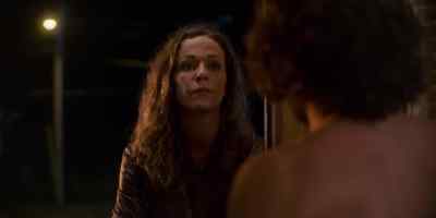 -Mom. -Can I come in? - Tidelands