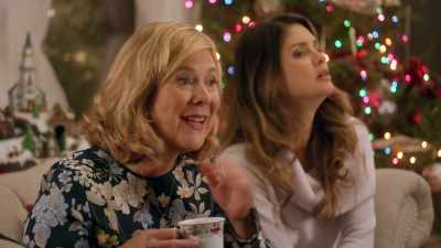 [Mom chuckles] - A Sweet Christmas Romance