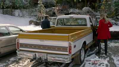 - Mom and Dad called?
They know I'm here. - Return to Christmas Creek