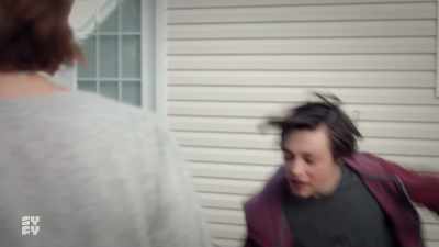 Mom, Dad,
something terrible happened! - Santa Jaws
