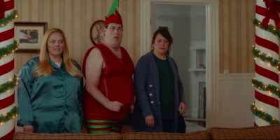 - Mom?
- Hello. - How to Ruin the Holidays
