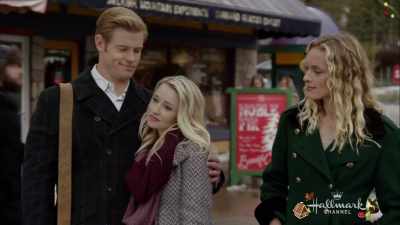 Mom, I think that they have - Marry Me at Christmas
