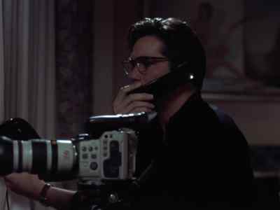 Mom, Lois is in trouble.
I'll call you back tomorrow. - Lois & Clark: The New Adventures of Superman