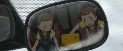 - Mom, look at this!
- What is it? - Suzume