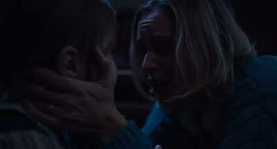-Mom. Mom, come here.
Mom! - Martyrs Lane