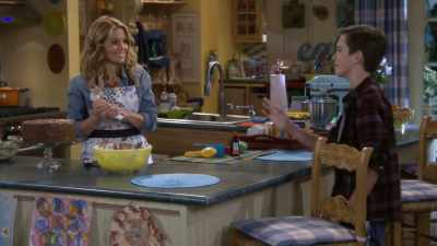 Mom, Mom, Mom, - Fuller House