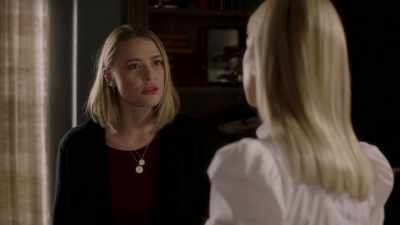 Mom, no one in this room
killed Nolan. - Pretty Little Liars: The Perfectionists