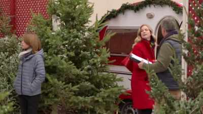 - Mom!
- Oh, hold on, paul. - Toying with the Holidays