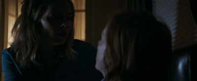 -Mom!
-[Peggy gasps] - American Woman