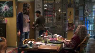 Mom... Pete has something
he'd like to say to you. - Disjointed