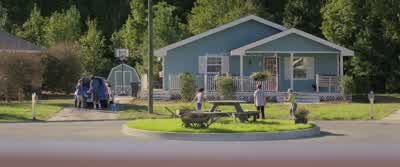 Mom, that's Lacey! - The Act