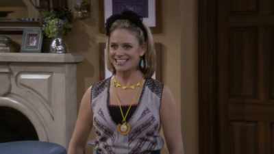 - Mom, that's really not necessary.
- Yes, it is. - Fuller House
