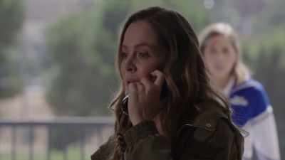 -Mom, what's going on?
-She tried to kill me - Pom Poms and Payback