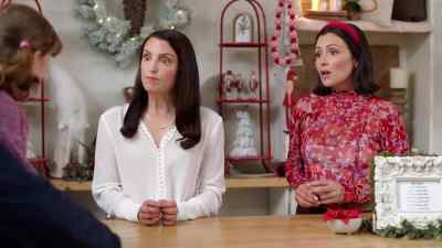 Mommy, Auntie Michelle's
getting us - Trading Up Christmas