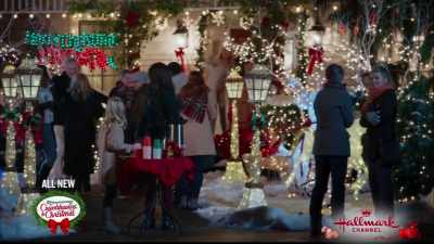 Mommy, I think Grandma
needs my help - Christmas at Dollywood