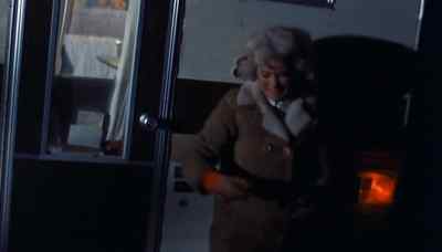 Mommy, watch out! Be careful! - Night of the Lepus