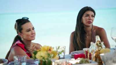"Mommy, why are you
with Daddy?" - The Real Housewives Ultimate Girls Trip