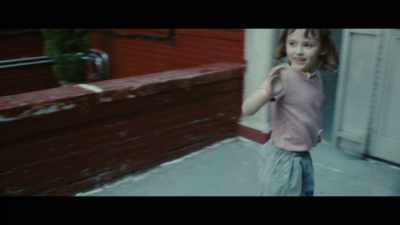 Mommy's waiting for you.
- Okay. Bye! - Asphalt City