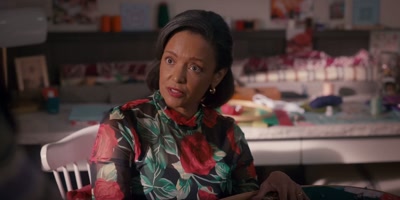- Mona Sinclair!
These are heirlooms! - Christmas with a Kiss
