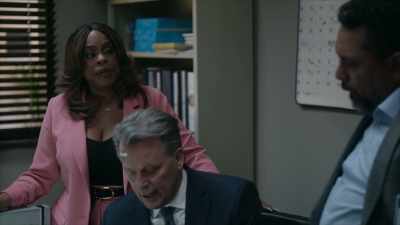 Money. Delford's always been
considered a reclusive genius. - The Rookie: Feds