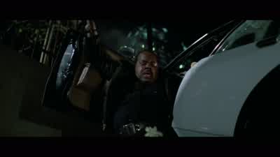 Monica, I can get us a table. - Die Hard