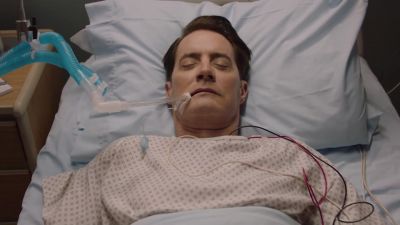 [monitor beeping] - Twin Peaks