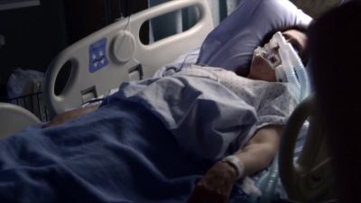 ( monitor beeps faster ) - Pretty Little Liars