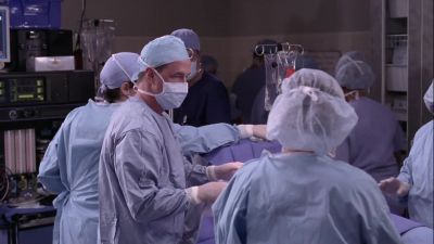(monitor beeps) - Grey's Anatomy