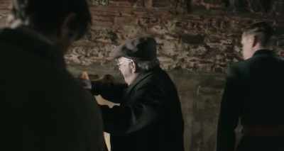 [MOOING CONTINUES] - The Guernsey Literary and Potato Peel Pie Society