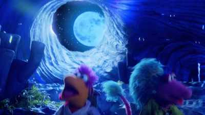 Moon, yeah - Fraggle Rock: Back to the Rock