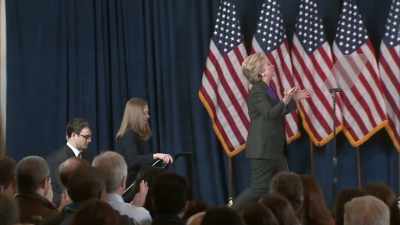 More Americans vote
for Hillary Clinton - First Ladies