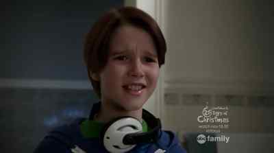 - More snow.
- I see that. - Home Alone: The Holiday Heist