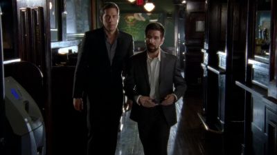 Morgan, buddy, remember
we're undercover. - Chuck