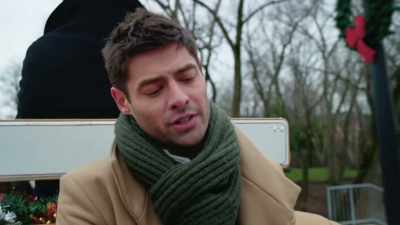 Morgan, I think you should know
that I lied to you earlier. - A Merry Single Christmas
