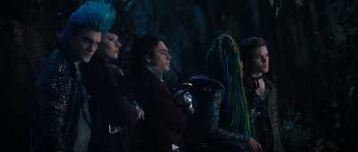 - Morgie, honey, you keep lookout, okay? - Descendants: The Rise of Red