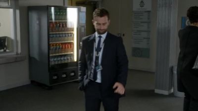 - Morning, boss.
- Hey, Neil, how's it going? - Line of Duty