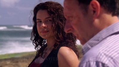- Morning.
- Hello. - Lost
