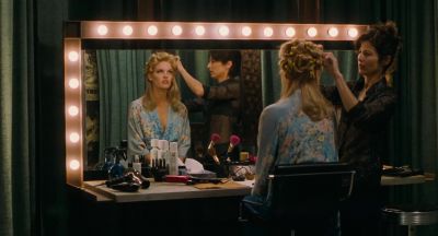 Morning ladies 10 minutes - The Real Blonde
