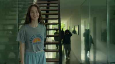 -Morning.
-Morning, Carmel. Welcome, everybody. - Nine Perfect Strangers