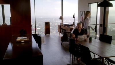 -Morning.
-Morning. - Bosch