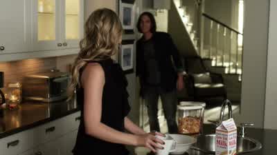 Morning. - Pretty Little Liars