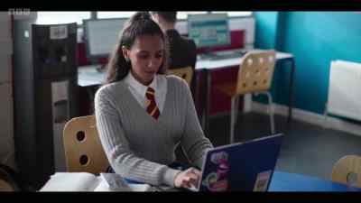 Morning, sir.  Morning, Samia. - Waterloo Road