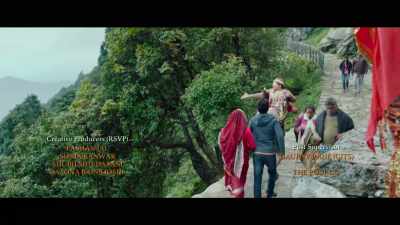 Moron! Better not throw&nbsp;me
into the valley... - Kedarnath