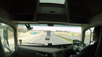 Most dashcams automatically record - Killers: Caught on Camera