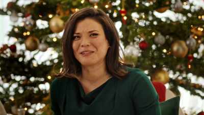 - Most importantly,
and you guys might want - Mom's Christmas Boyfriend