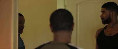 Most niggas be runnin' around
here shaking like a crackhead - All the Queen's Men