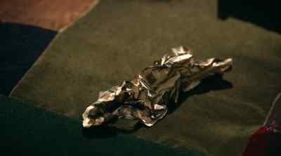 Mother Confessor,you're
going to kill him! - Legend of the Seeker