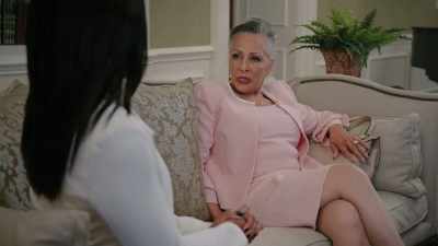 MOTHER: YOU.
SCREAMING AND BREAKING THINGS. - Tyler Perry's The Oval
