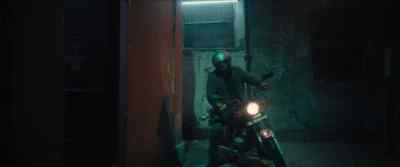 [motorbikes revving] - Khufiya